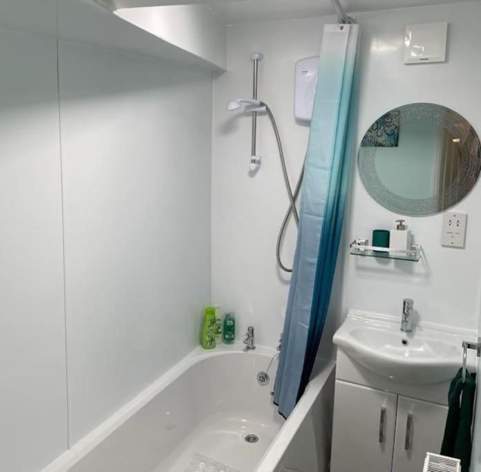 Turtle Dove Apartment Oxford Dış mekan fotoğraf